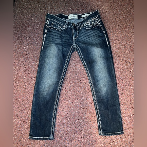 DayTrip Denim - Aries - Picture 1 of 4